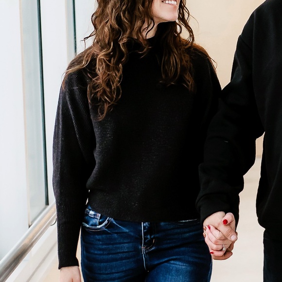 Zara Dark Gray Knit Sweater - Picture 2 of 3